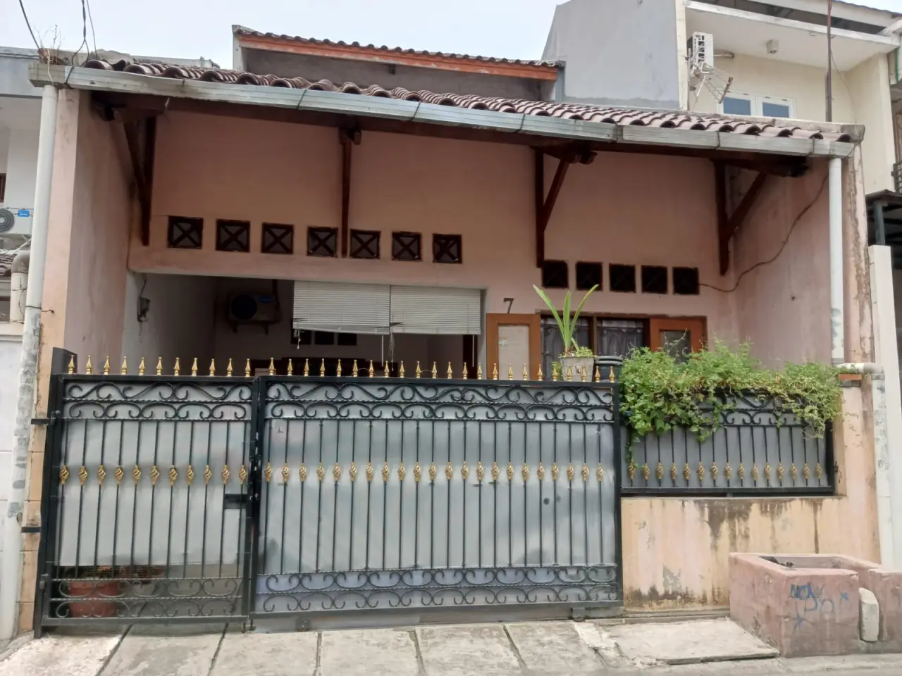 Jual Rumah Lokasi Strategis Tengah Kota Jakarta Timur